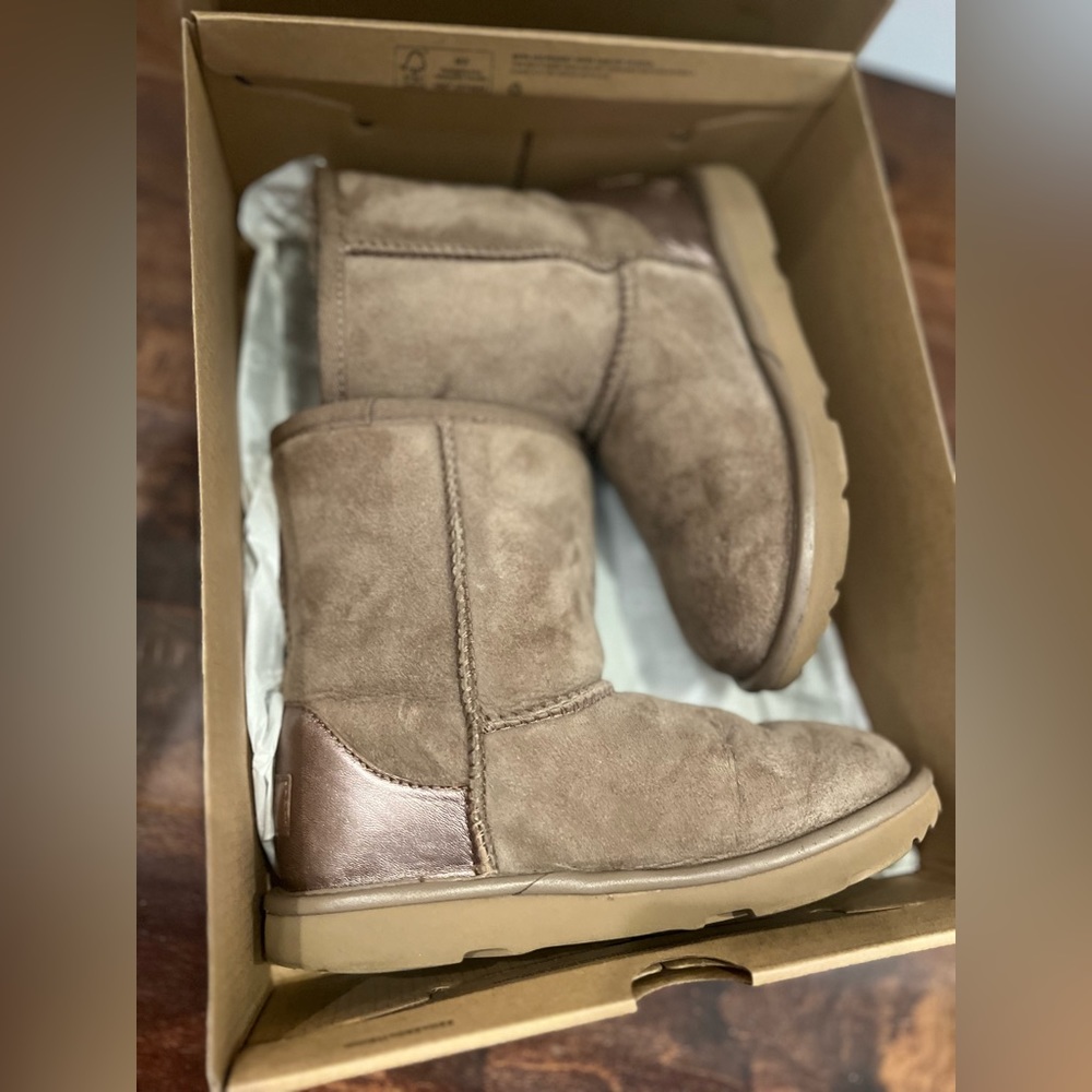 Girls Ugg Boots